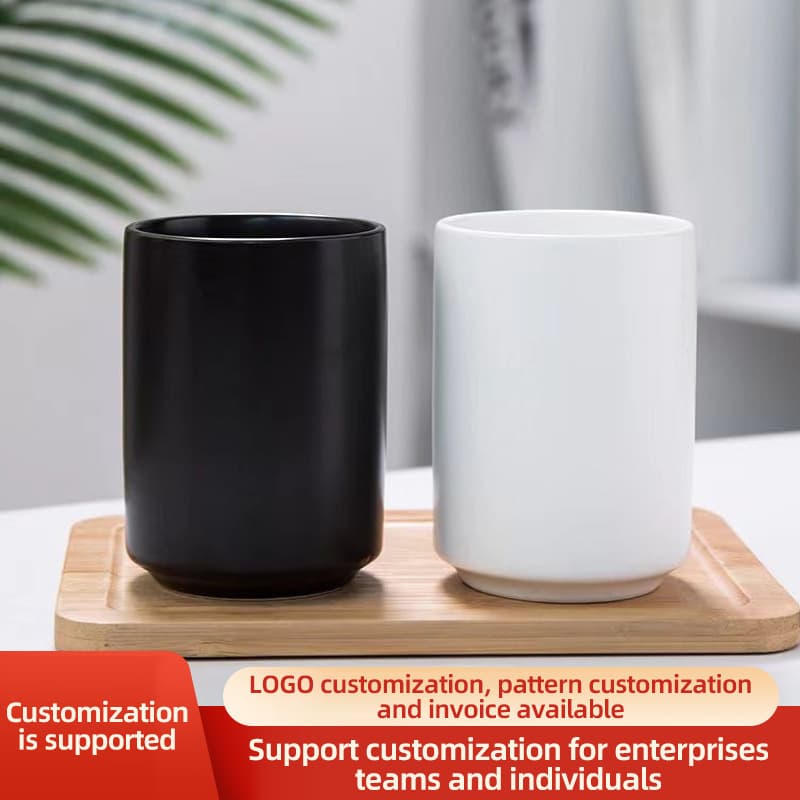 Japanese-style black and white straight ceramic mug