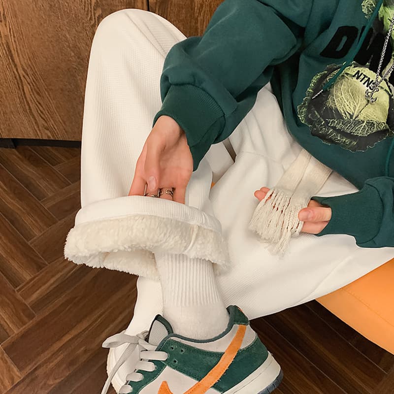 2026 Lamb Wool Cotton Pants Men's Winter Plus Size Warm Plush Pants Men's Straight Wide Leg Casual Pants