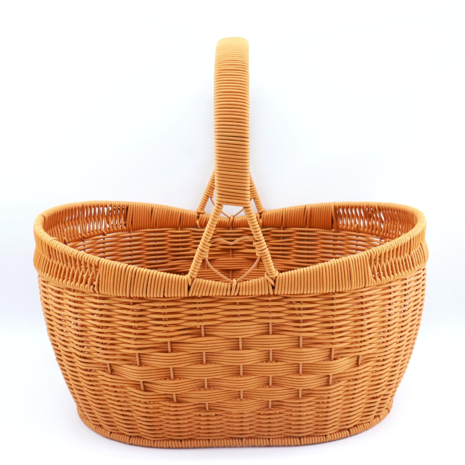 Large ingot-shaped rattan-woven Chinese-style creative picnic basket for outdoor fruit picking and grocery shopping.