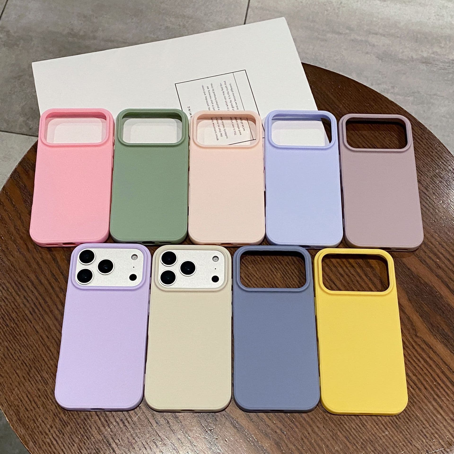Large hole plain material matte shell suitable for Apple 16promax mobile phone case 17pro simple 12/13 anti-fall cover