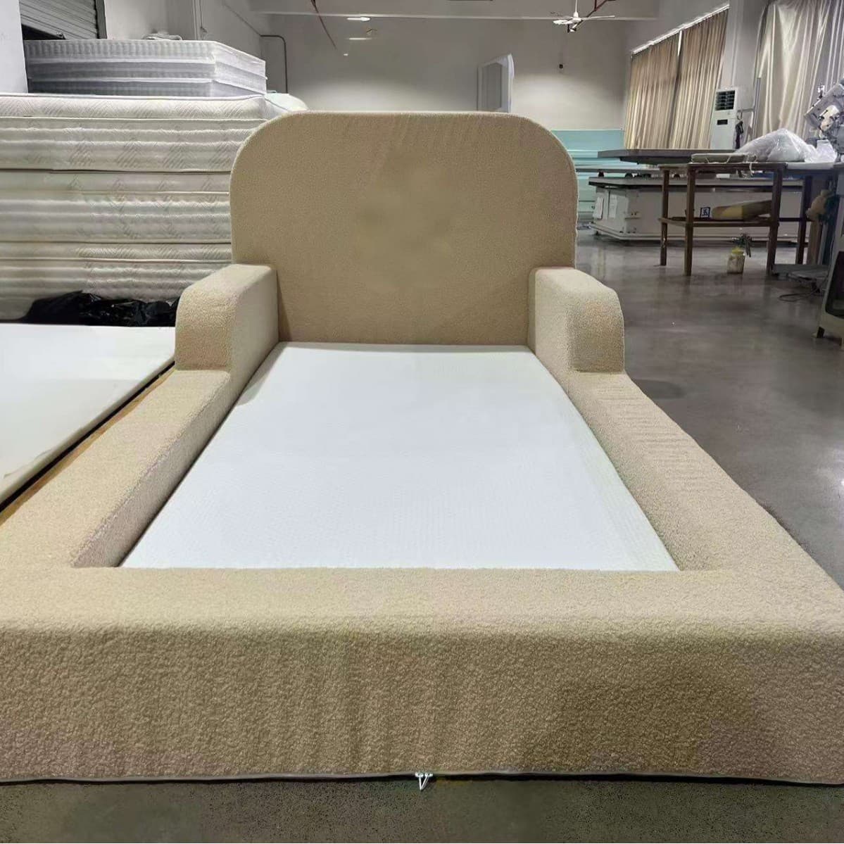 Modern Minimalist Soft Bed Frame, Bedroom Tatami Bed, Teddy Plush Children's Bed Frame, Customizable Size