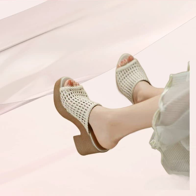 Thick-Soled Retro Wedge Hollow-Out Open-Toe Woven Sandals for Women, Summer 2025 New Style Roman Shoes, One-Strap Slippers