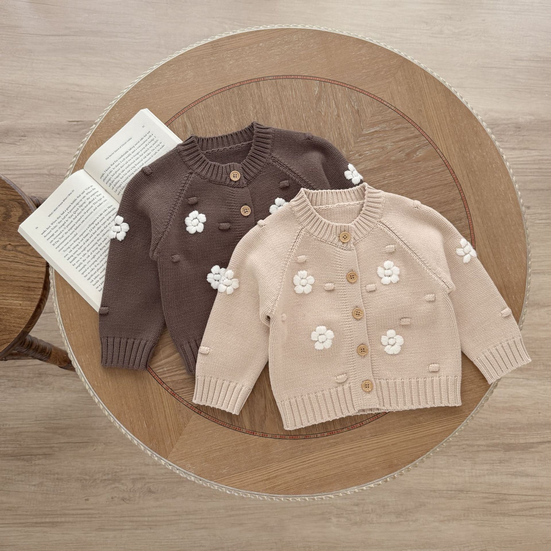 Autumn/Winter Thickened Baby Girl Coat, Chic Hand-Embroidered Flower Knit Cardigan