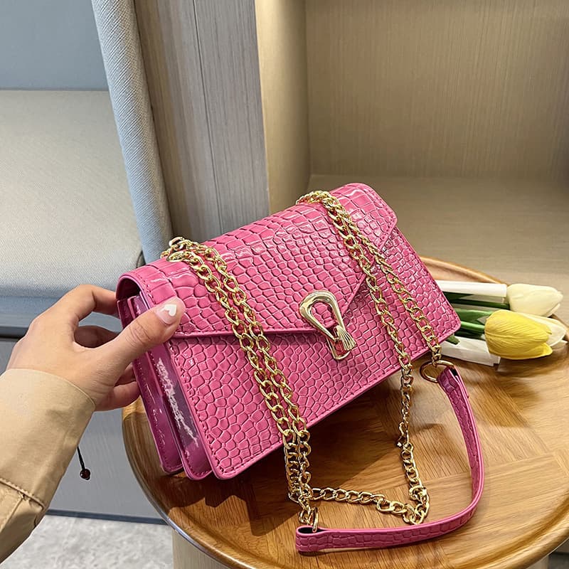Korean-style Crocodile Pattern New Shoulder Chain Bag Women 2023 Spring Autumn Lock Clasp Crossbody Bag Small Square Bag Wholesale