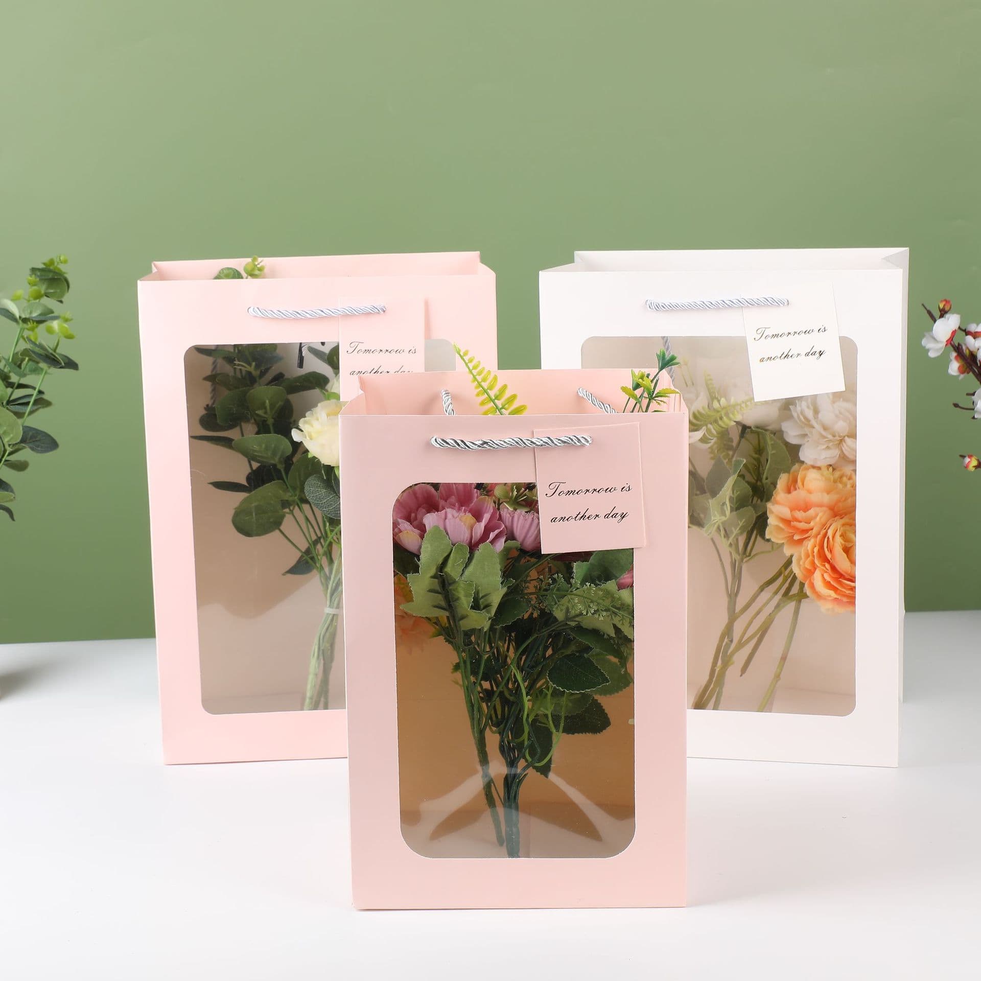 Cross-border handbag Valentine's Day gift bag Flower packaging bag Window handbag Gift packaging bag Handheld gift