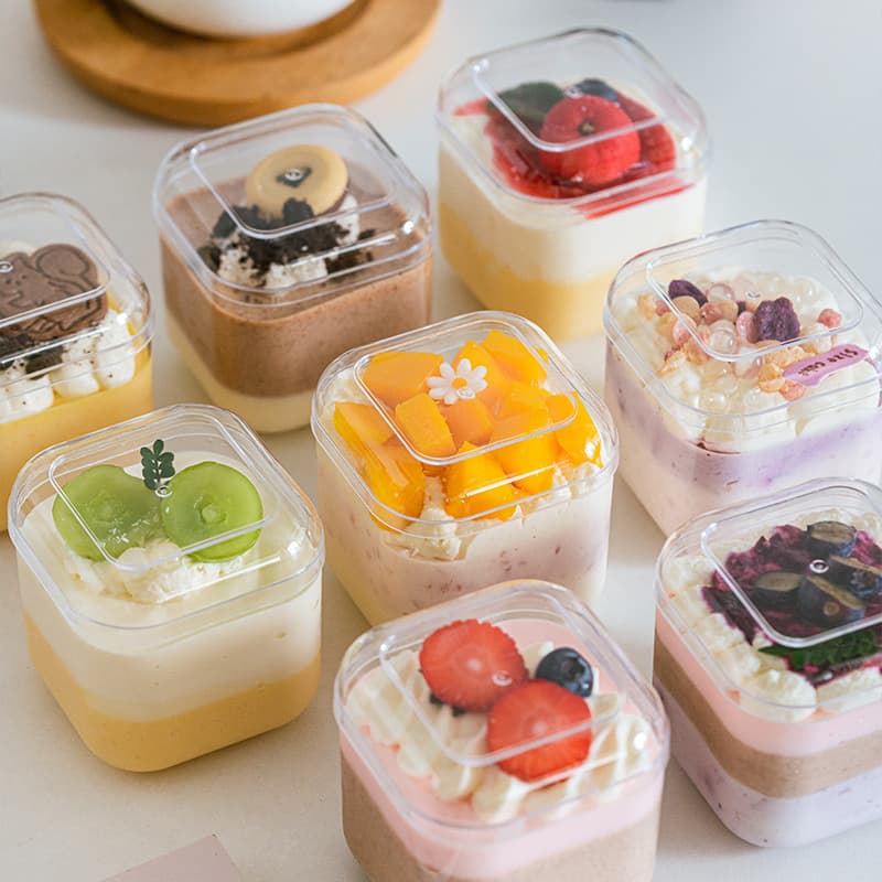 Round Dessert Mousse Cup Square with Lid Tiramisu Trifle Cup Hard Plastic Fruit Cream Display Cake Cup