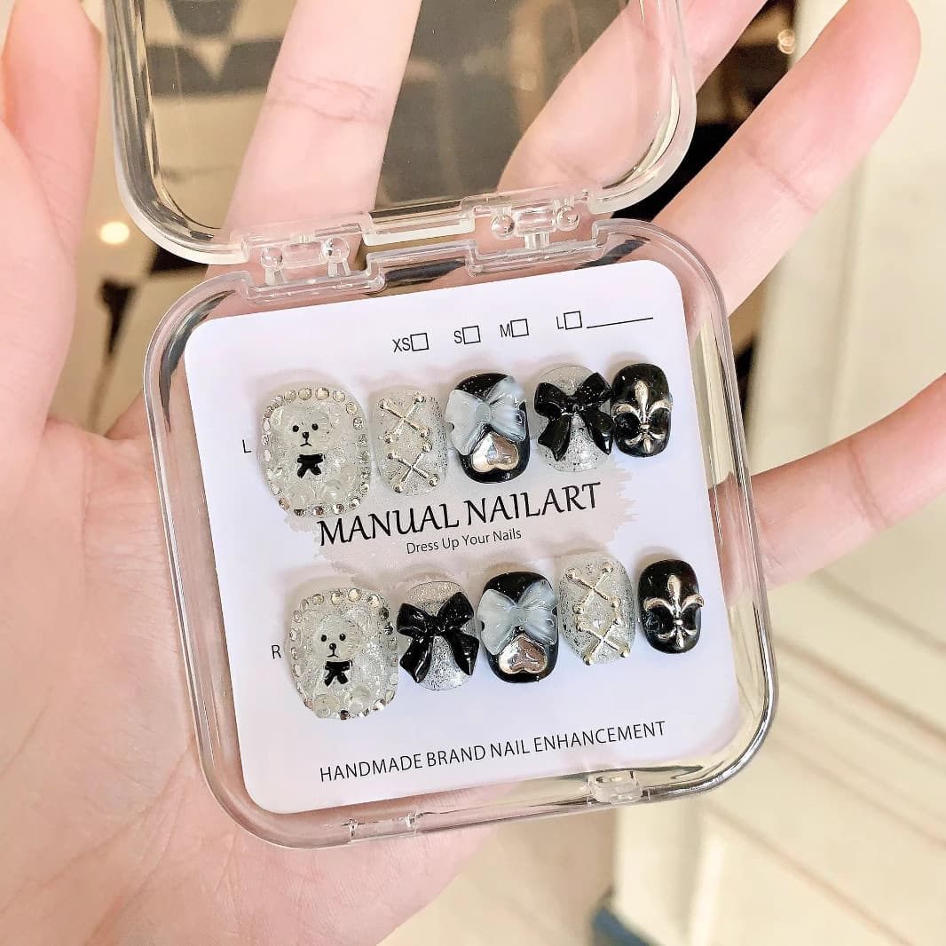 Handmade Wearable Black And White Bear Nail Art Stickers Cute Cartoon Pattern Finished Nails Adorable Short Style Ladies' Manicure