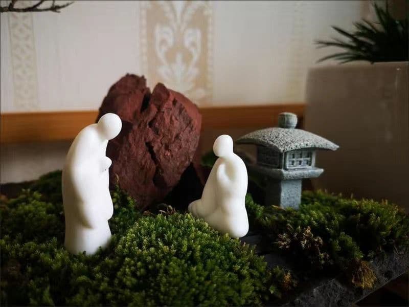 Zen White Porcelain Figure Chinese Little Monk Tea Ceremony Accessories Ceramic Formless Buddha Bonsai Fish Tank Decoration Home Ornament