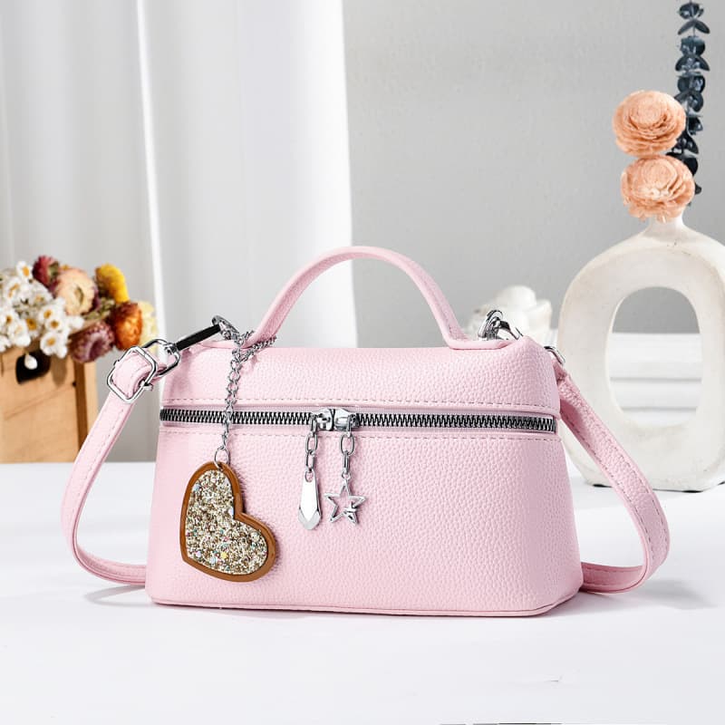 Small square bag with love charm, exquisite and compact handbag, solid color shoulder bag, versatile crossbody bag, cross-border bagsd