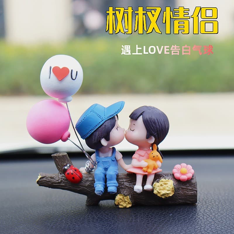 Cute Couple Car Dashboard Decoration Resin Cartoon Heart Shaped Confession Balloon Car Interior Accessories Automobile Ornaments