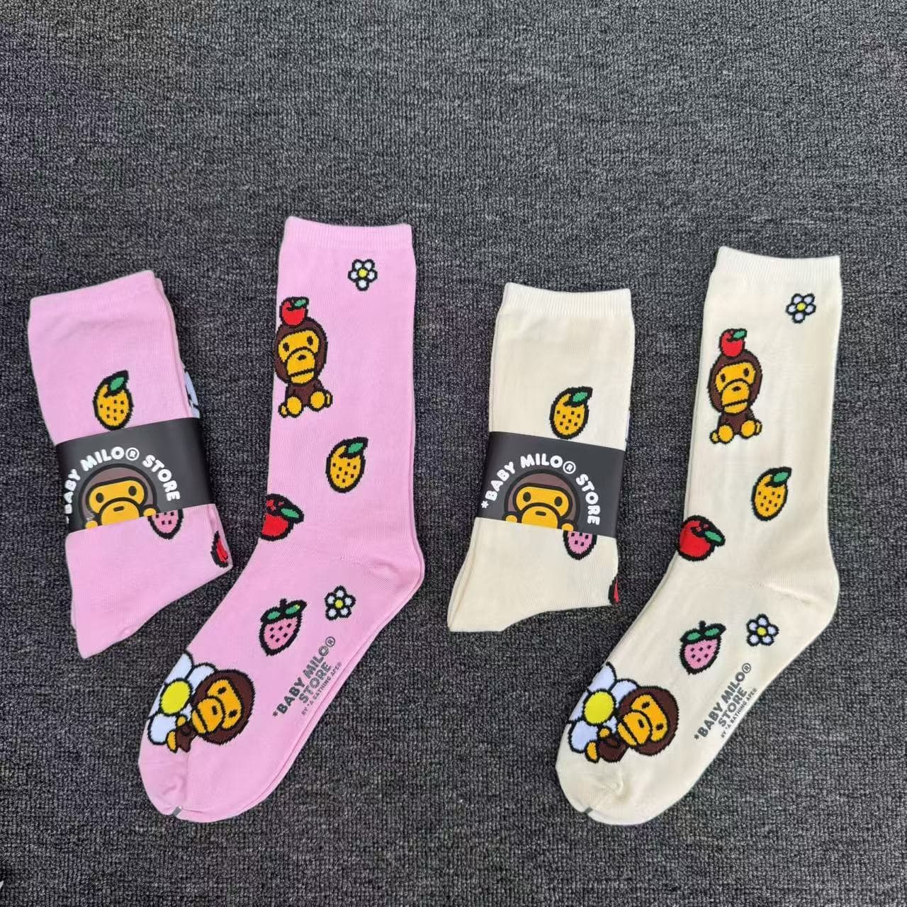 Japanese-Style Ape Socks for Men and Women, All-Season Cartoon Monkey Fruit Pattern Mid-High Tube Sports Cotton Socks, Letter Trendy Socks