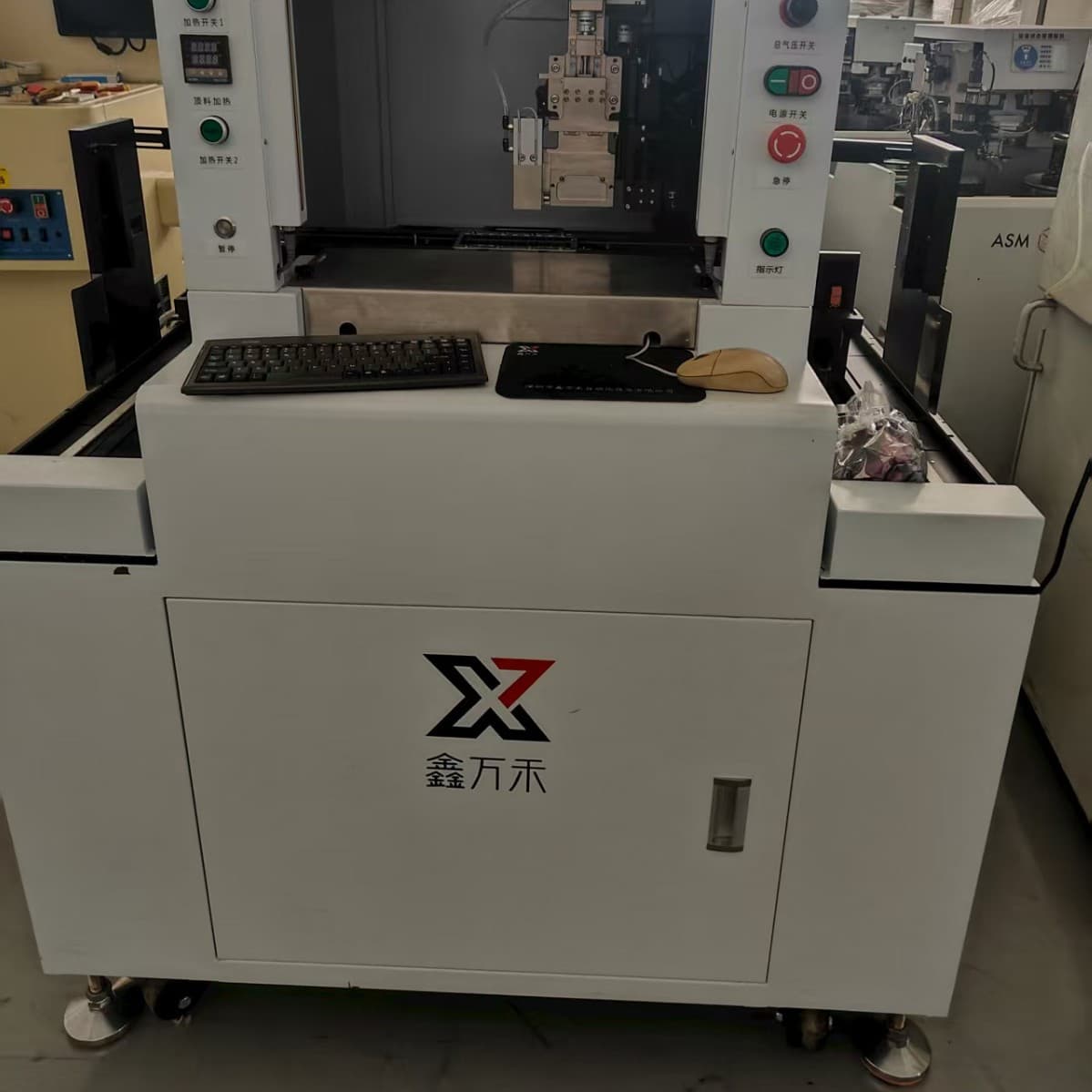 Selling idle Xinwanhe dispenser, fully automatic high-speed dispenser X600-A, like new condition