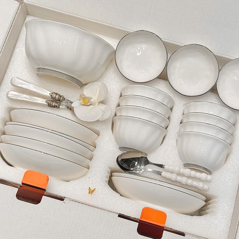 Ceramic Bowl Set for Home Use, Minimalist Japanese Style Bowl and Plate Set, Premium Light Luxury Rice Bowl, Plate, and Dish Combo, Housewarming Bowl