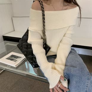 Sexy White One-Shoulder Knit Top Base Layer Women Elegant Collarbone Revealing Knitwear Slimming Figure-Flattering Outerwear