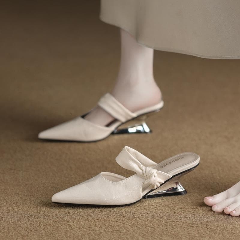 Slip-On Pointed Toe Closed-Toe Sandals Mule Slippers Women 2026 Summer Fashion New French High Heel Sandals