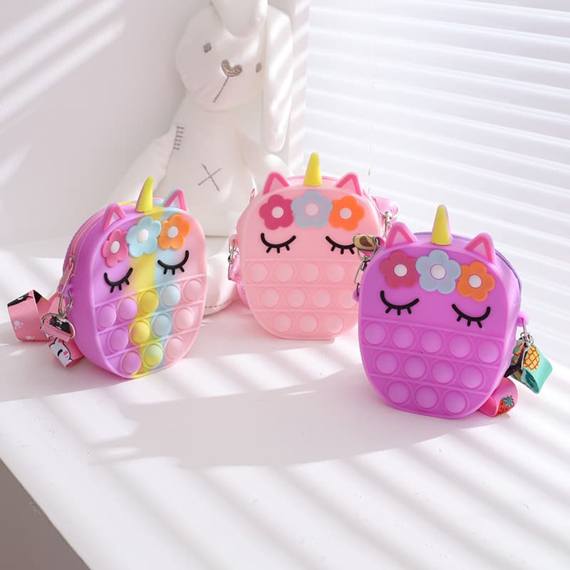 Professional production of silicone coin purses, PVC soft rubber accessory dolls