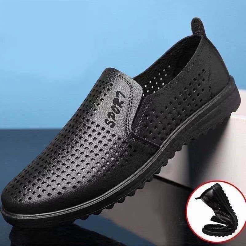 Flat Shoes for Men Leather Shoes 2025 New Black Soft Leather Soft Sole Slip-on Casual Shoes