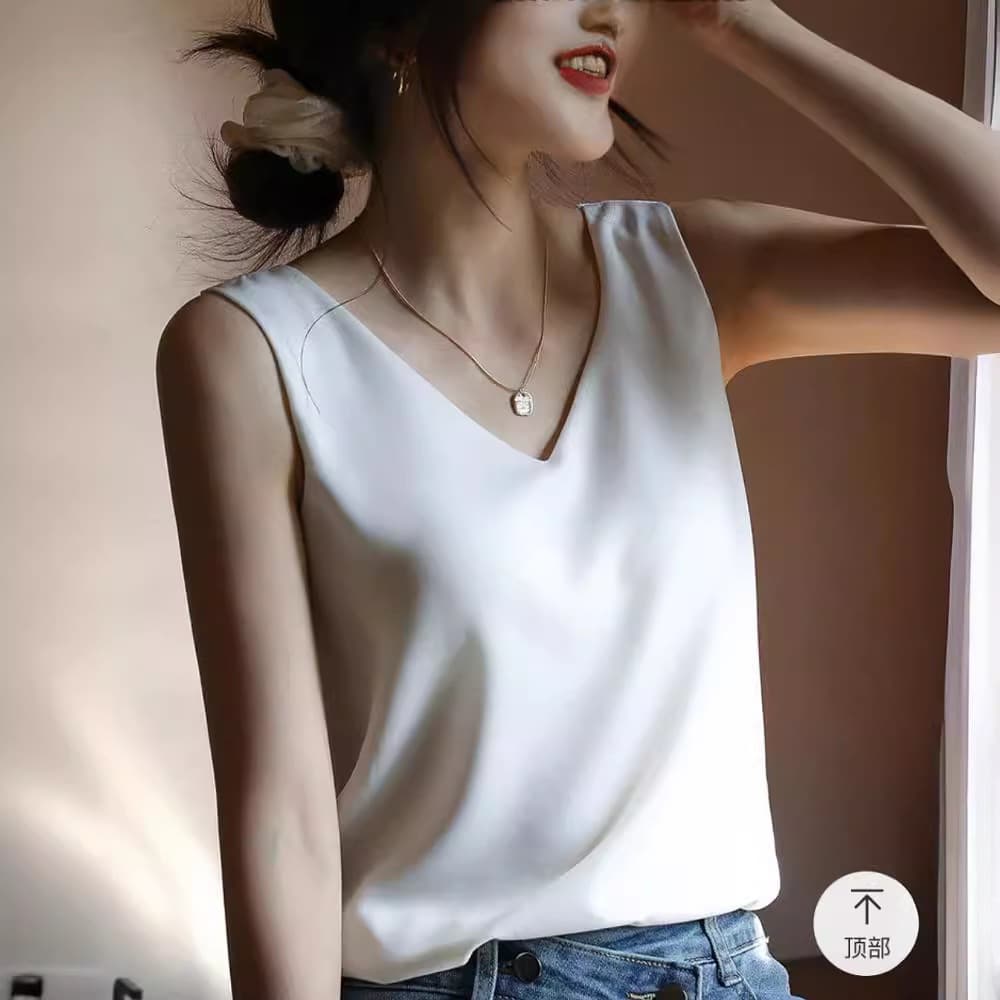 [In Stock] French Elegant V-Neck Suit Tank Top for Women, Simple and Versatile White Satin D801