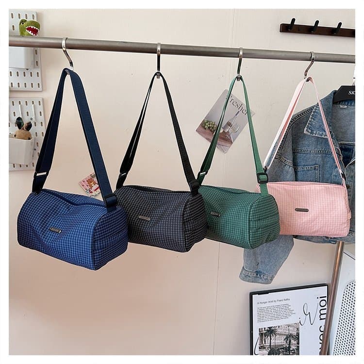 Plaid nylon small bag 2026 new fashion sports bag casual and versatile lightweight single shoulder crossbody bag for men and women