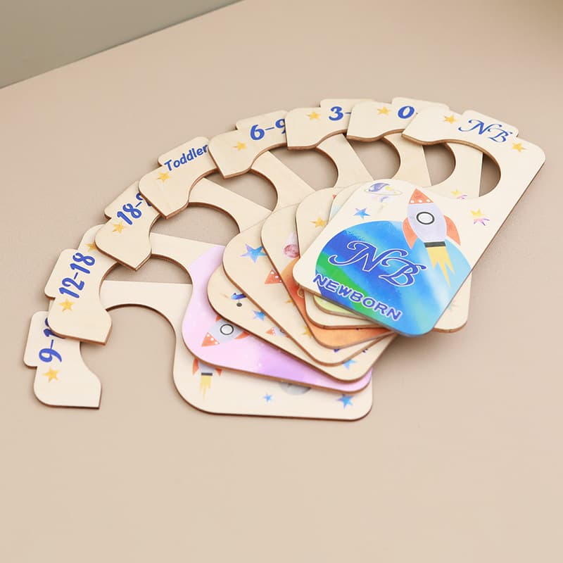 Wooden Baby Clothing Tags with UV Color Printing for Newborn Clothing Classification, 3mm Thick, 8-Piece Set