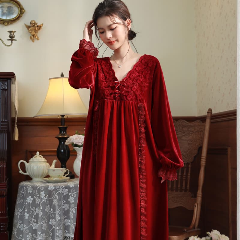 Women's Long Sleeve Nightgown Velvet Pajamas French Flannel Warm Lace Princess Loungewear for Autumn and Winter, Wearable Outside