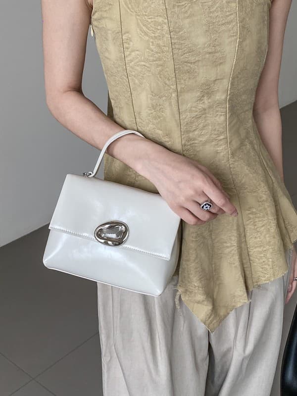 Premium Soft Leather Handbag, 2024 New Style, Small Square Bag, Versatile and Stylish Shoulder Bag/Crossbody Bag for Women