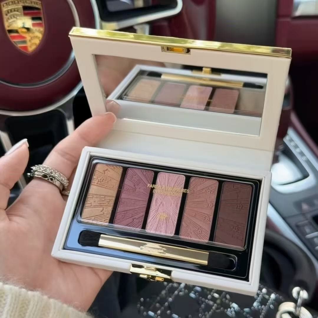 Cross-border limited edition haute couture Dijia 2025 Christmas limited edition leather five-color eyeshadow palette