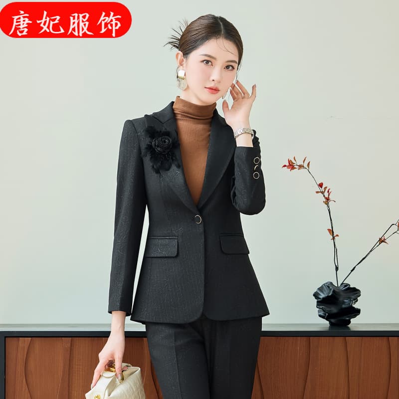 High-end professional wear suit for women, fashionable autumn and winter long-sleeved high-end light luxury temperament boot-cut pants, beauty salon work clothes