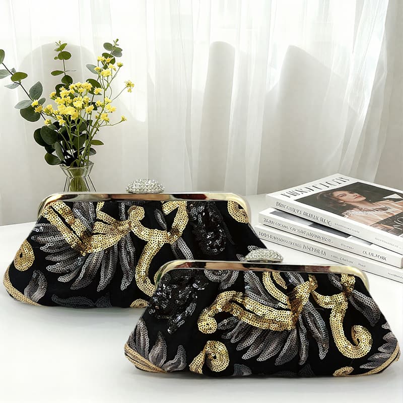 European and American new dinner bag black retro velvet embroidered beads bag banquet bag clutch bag cheongsam dinner clutch bag