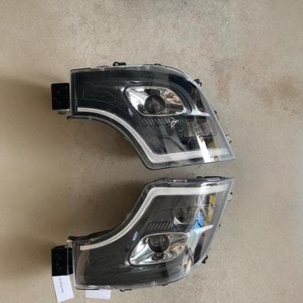 LED Headlight for Mercedes-Benz Actros MP5 Truck A9608200539 A9608200439