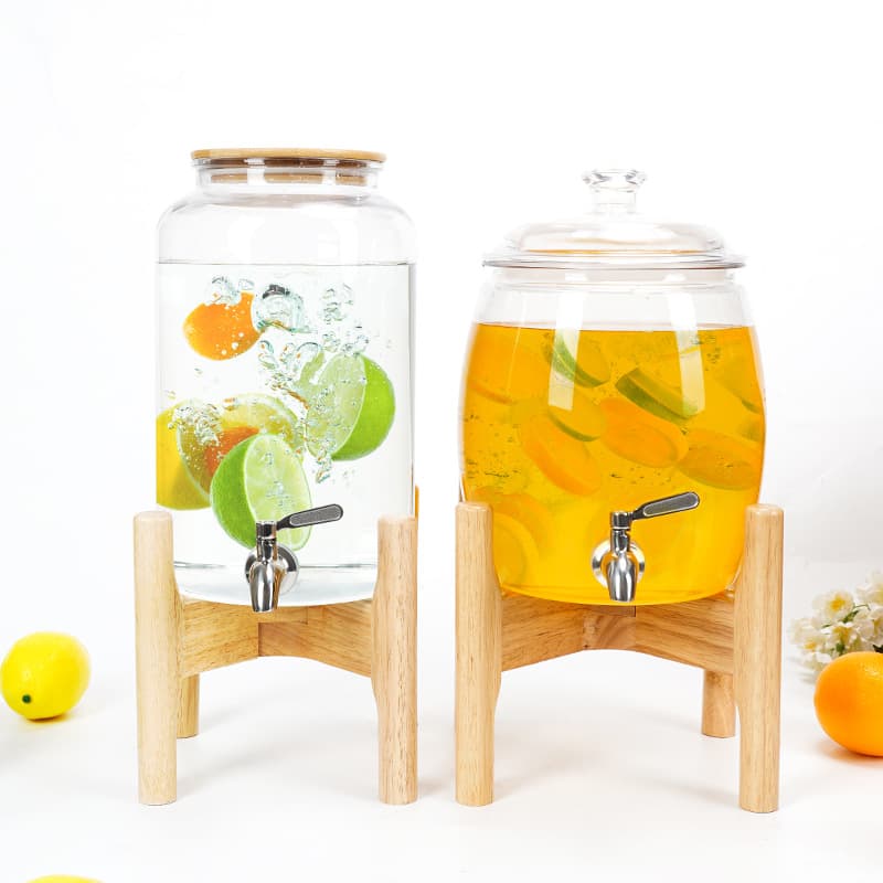 Food-Grade Plastic Cold Water Pitcher with Spigot, Large Capacity Home Summer Beverage Dispenser, Sealed Thickened PET Juice Jug