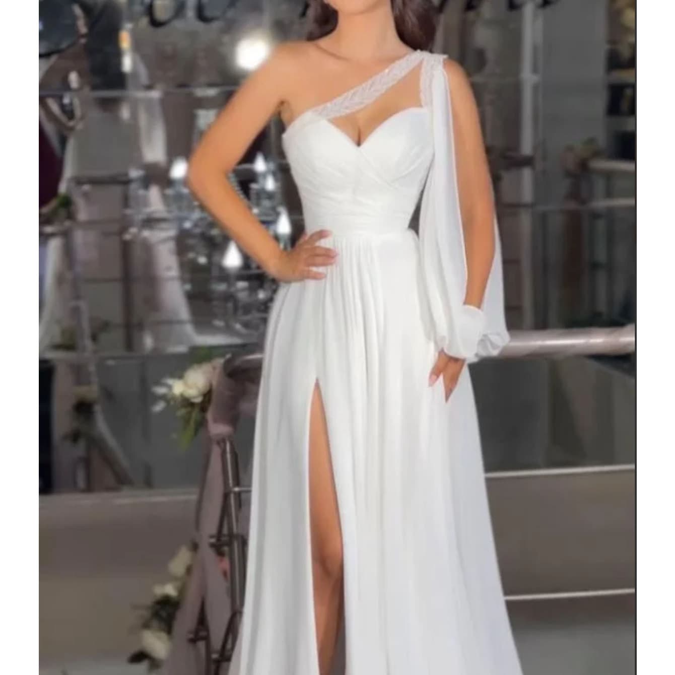 European and American New Women's Fashion Amazon Personality One-Shoulder Long Sleeve White Chiffon Split Banquet Wedding Dress