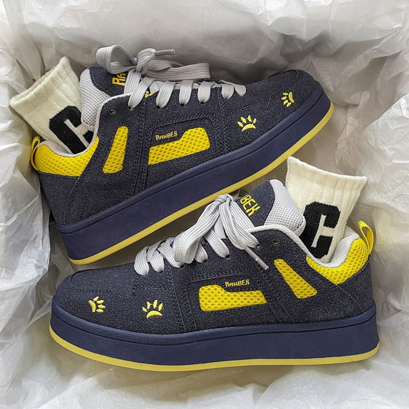 New Thick Sole Sneakers Men Women 2026 Trendy Skate Shoes Student Casual Bread Shoes Couple Sports Shoes