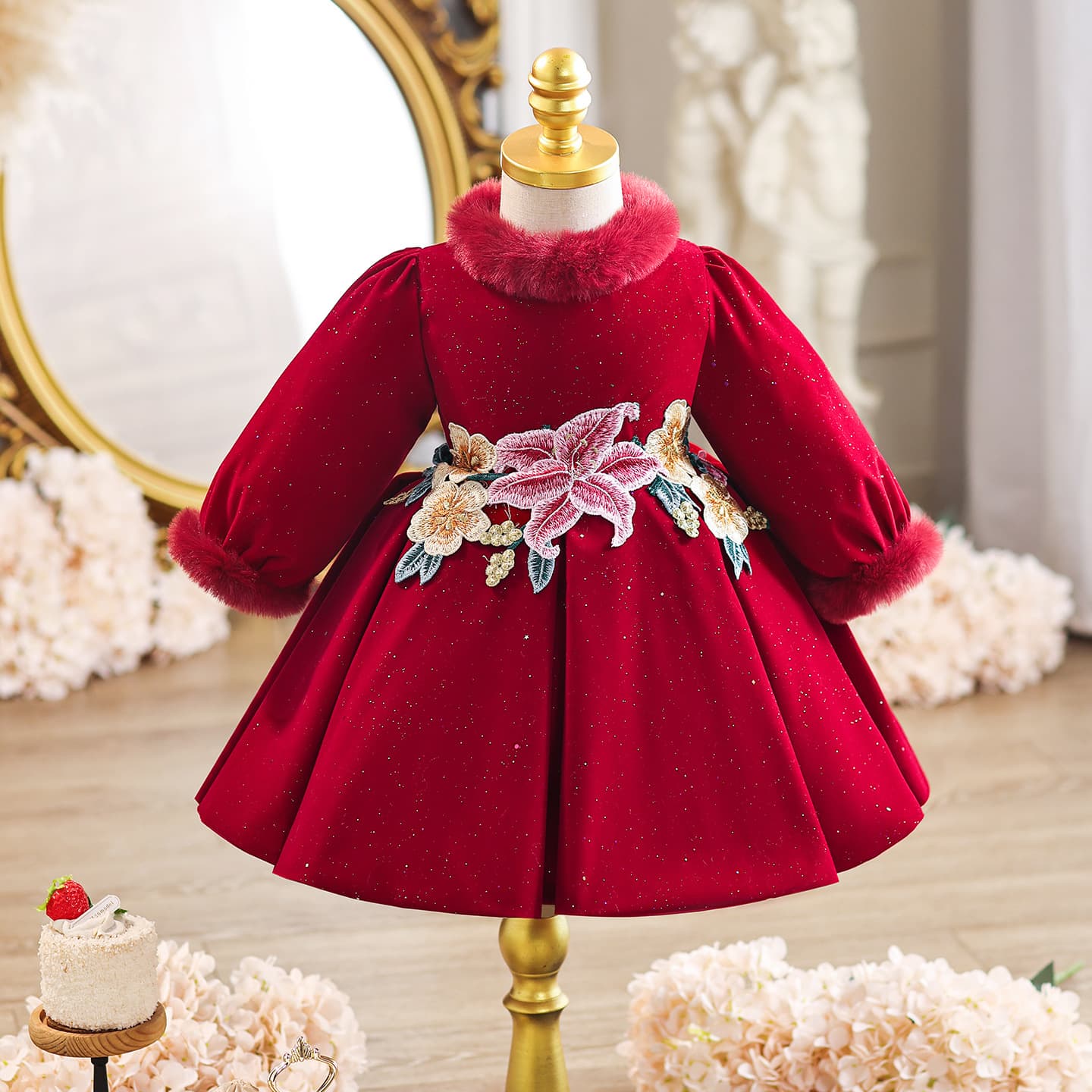 Baby girl's birthday party dress, autumn and winter long-sleeved velvet New Year's greeting dress, red children's first birthday princess dress