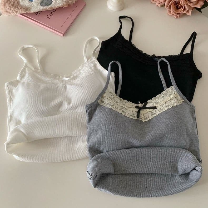 Lace Trim Camisole with Built-in Pads, Sweet and Spicy Sexy Base Layer Top, Pure and Desirable Inner or Outer Wear for Women