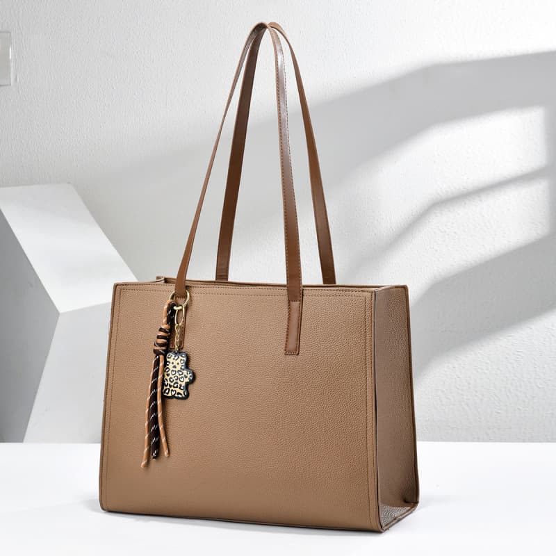 Casual and fashionable charm tote bag, simple daily large capacity shoulder bag, daily commuting crossbody bag, cross-border bags