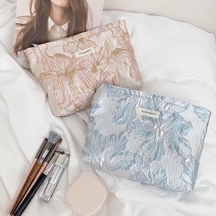 Gold flower jacquard embossed large-capacity cosmetic bag pleated texture portable liner bag skin care product storage bag