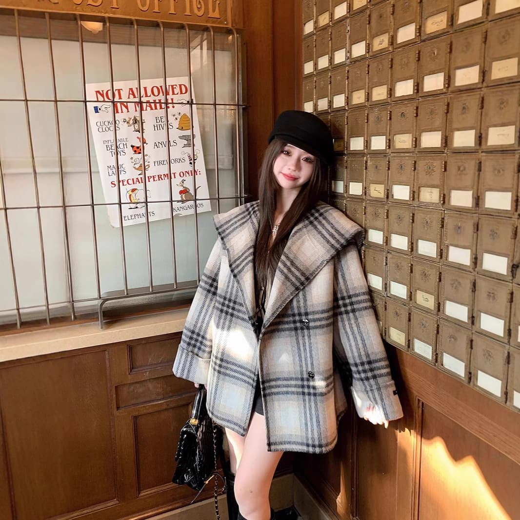 Plaid Lapel Premium Double-Faced Wool Coat for Women 2024 Fall/Winter Petite Elegant Mature Style Woolen Outerwear