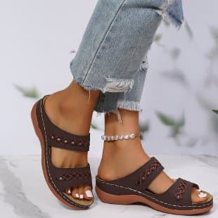 Cross-border wedge women's shoes 2025 new casual women's sandals retro stitching non-slip lightweight soft sole comfortable slippers