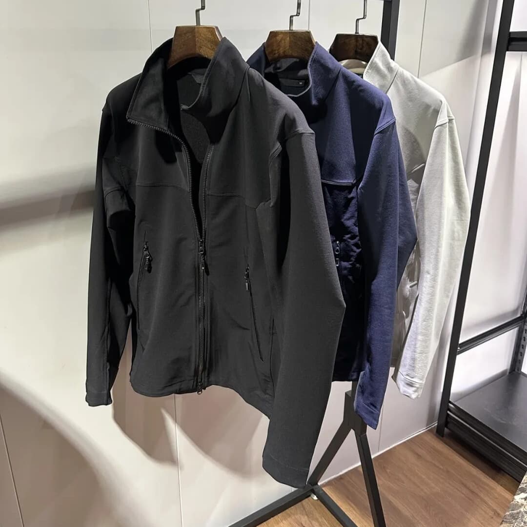 Flat series outdoor sports style men's stand-up collar soft shell men's windproof and water-repellent wear-resistant assault jacket trendy