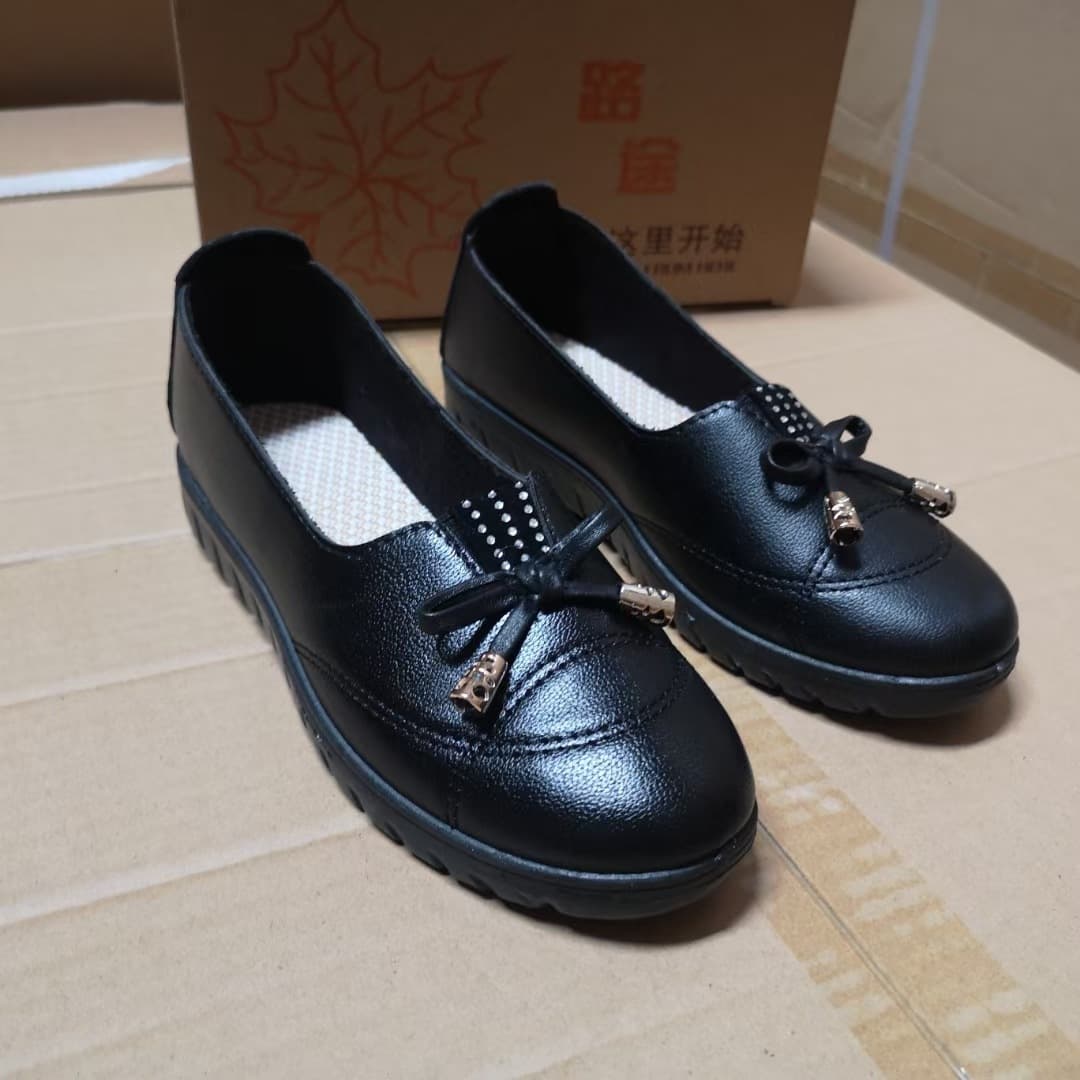 2024 Spring/Autumn New Style Old Beijing Women's Shoes, Ultra-Fiber Leather Waterproof Wear-Resistant in Stock Middle-Aged and Elderly Mom Flats