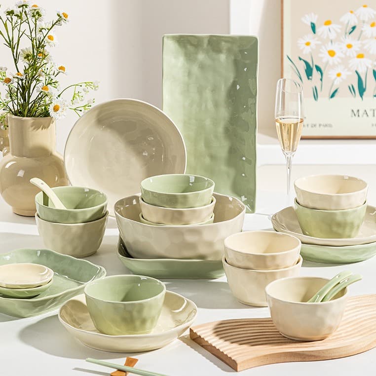 Underglaze color French cream style ceramic bowl and dish set for eating, high-looking simple soup bowl for home use 2026 new style