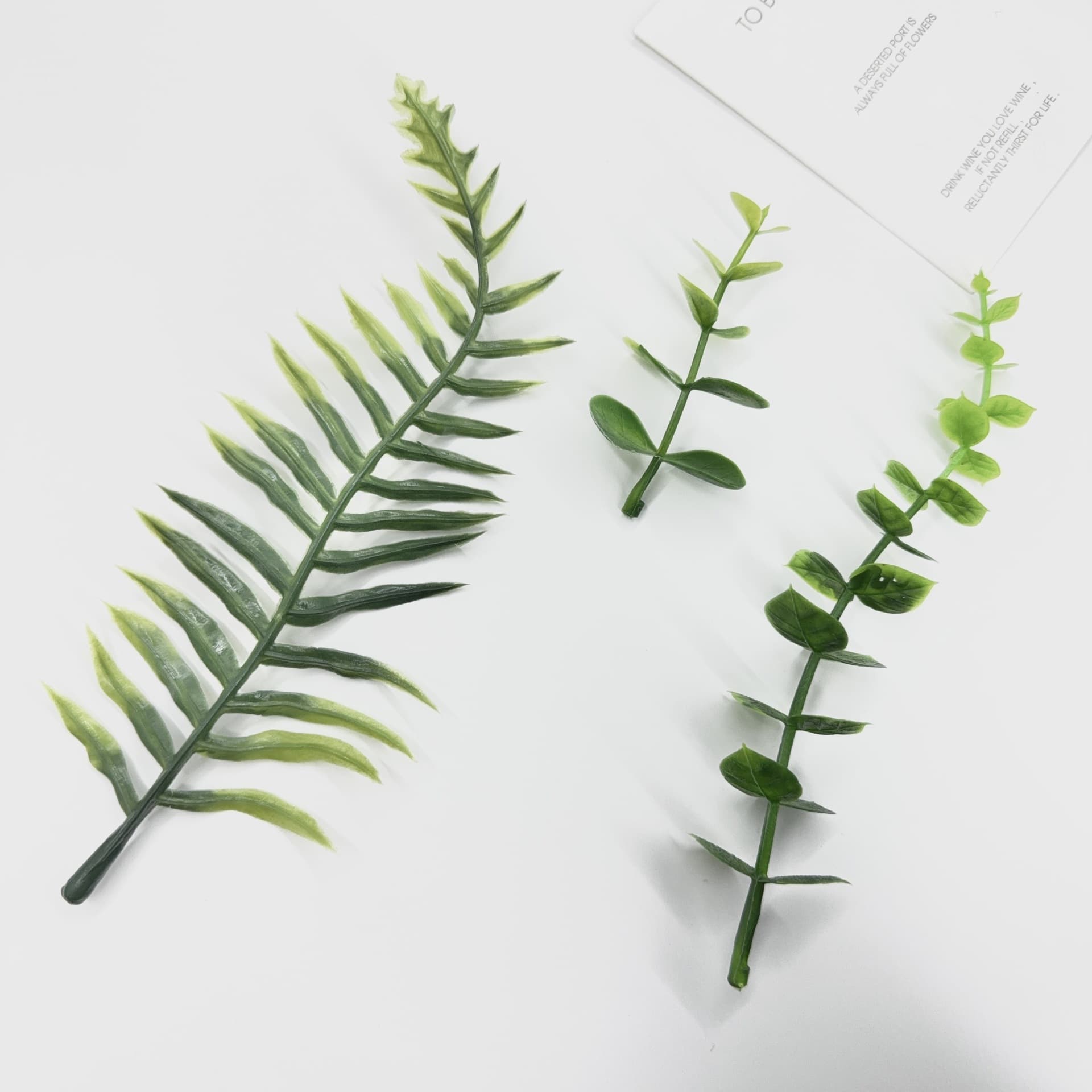 Plastic artificial grass for aquarium landscaping, artificial aquatic plants, eucalyptus leaves, plant wall decorations, fern leaves, accessories