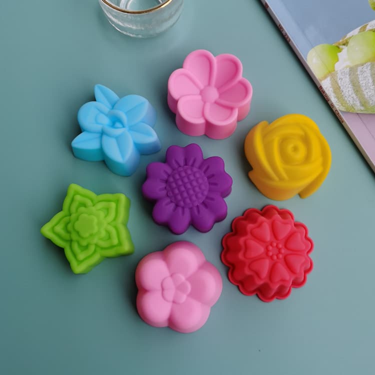 Creative Baking Silicone Cake Mold 5cm Colorful Flower Muffin Cup Pudding Jelly Soap Mold Easy To Clean Durable