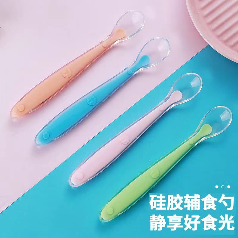 Newborn silicone soft spoon head for feeding milk and water, food grade silicone material, safe, soft, multi-color smiling face silicone spoon