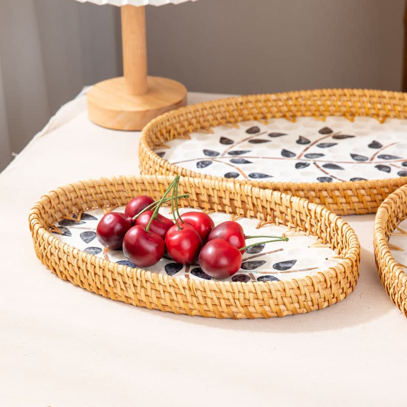 Natural Rattan Shell Tray with Bodhi Leaf Design, Round Fruit and Snack Plate for Nuts, Dried Fruits, and Storage
