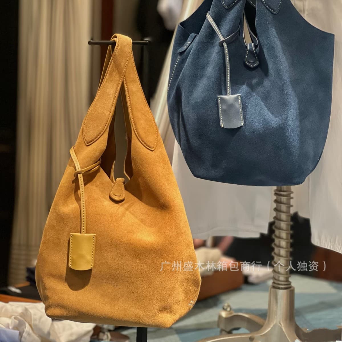 2025 Raff old money style frosted suede vegetable basket cross-border large capacity retro bucket bag hand-held crossbody bag for women