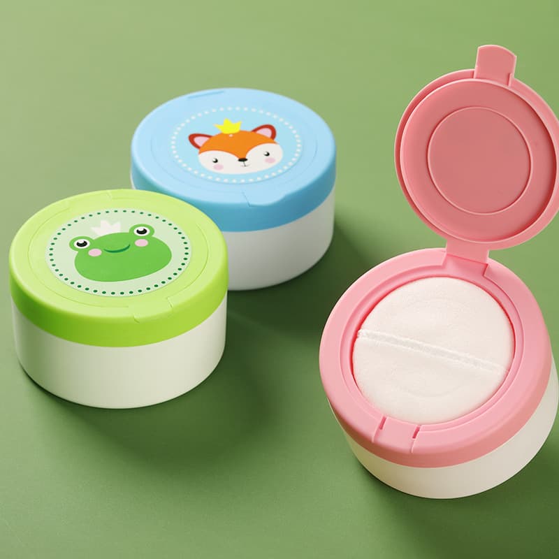 Factory direct stock of baby powder puffs with ribbons, short plush baby powder puff boxes, and fluffy powder puffs for wholesale.