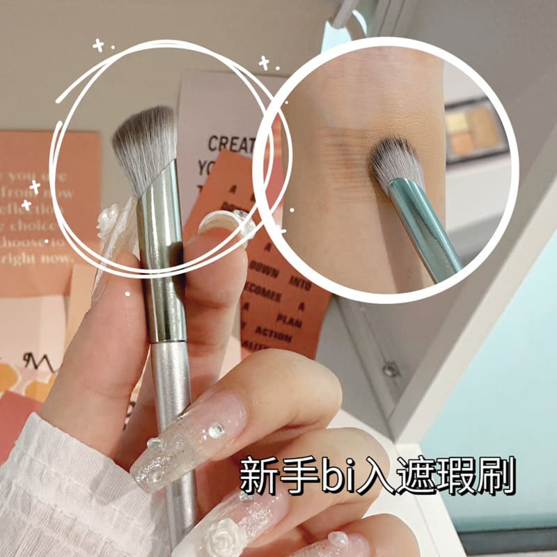 HERORANGE Soft Bristle Angled Concealer Brush Finger Pad Round Head Makeup Brush for Covering Acne Marks and Dark Circles, Does Not Absorb Product