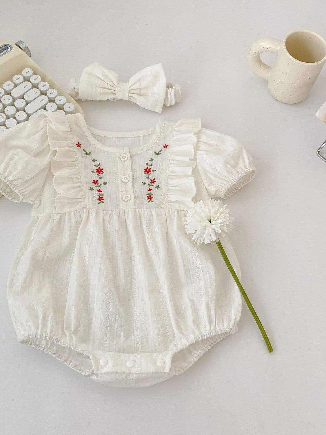 2024 Summer Baby Clothes Fashionable Embroidered Harness Baby Girl Round Neck Short Sleeve Covered Clothes One Year Old Romper Suit